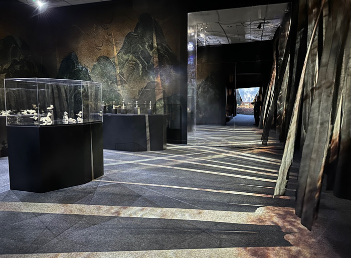聚焦《永恒的祭献:中国古代青铜礼器》大展(11):镜子的妙用