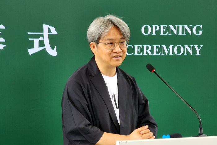 风格是投在地上的影子,我只管走路——八旬闫振铎的“无界”生涯