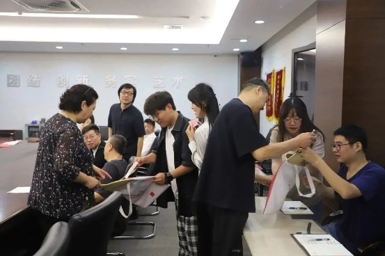 十载芳华梦,百篇锦绣章:金陵美术馆举办成立十周年庆祝活动