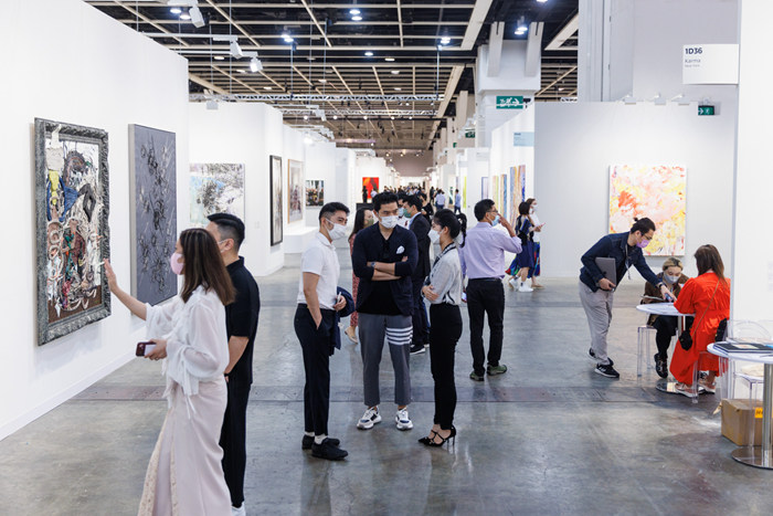 对话巴塞尔艺术展香港展会总监乐思洋:把艺术带到生活本身,构建多元文化交汇之地