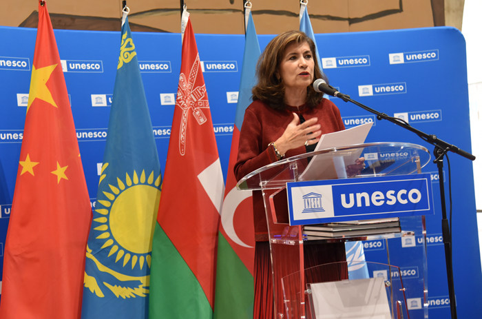 “丝绸之路杰出艺术作品展”在联合国教科文组织总部举办