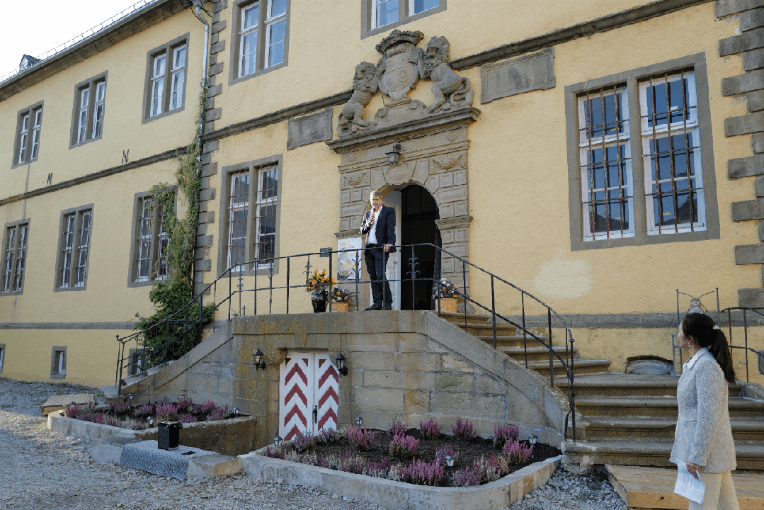 《轰…》中德当代艺术展在德国艾菲德艺术中心开幕