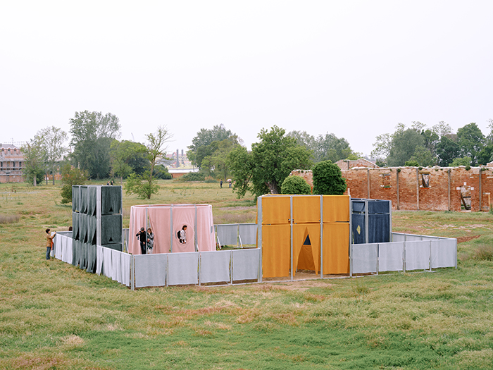 Alcantara参与的户外装置“苗床”：用人造材料来保护自然