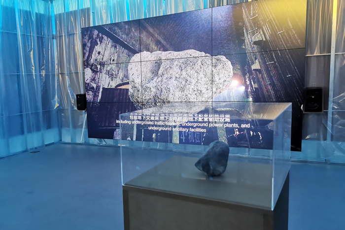 超越人类中心主义,重建与万物连接——中法艺术家共构《蛇纹绿岩》