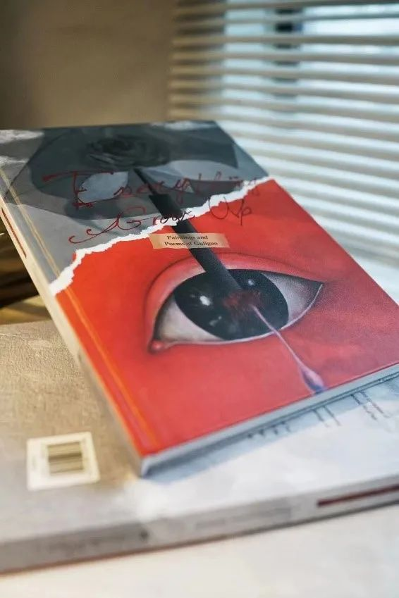 万千:古里果油画作品中的生态女性主义再现