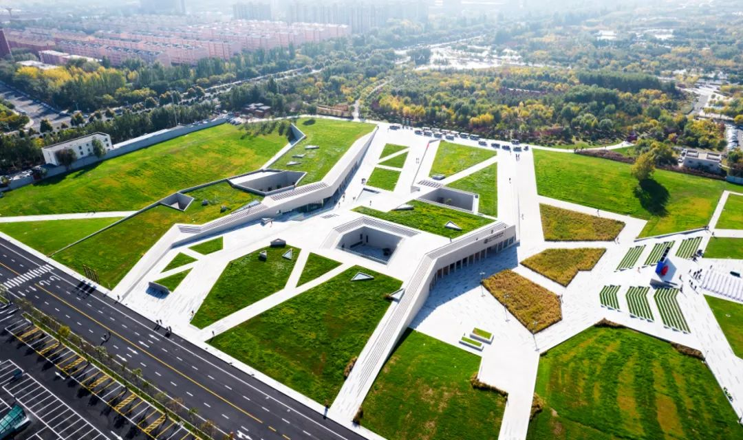 首届呼和浩特国际雕塑艺术展开幕式暨呼和浩特雕塑艺术馆开馆仪式举行