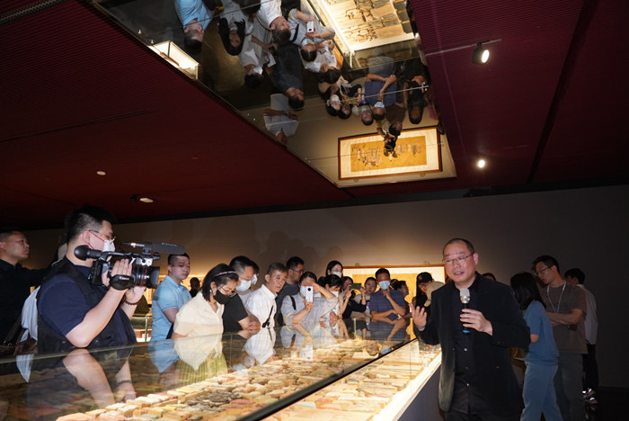 木版水印非遗体验周启动 非遗技艺在国家大剧院再现光彩