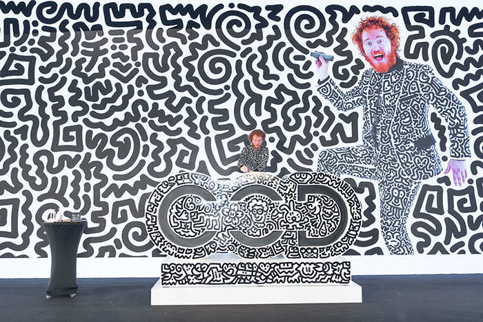 艺术狂想：欢迎来到Mr Doodle的梦幻世界——Mr Doodle（涂鸦先生）即兴创作，点亮澳门之行