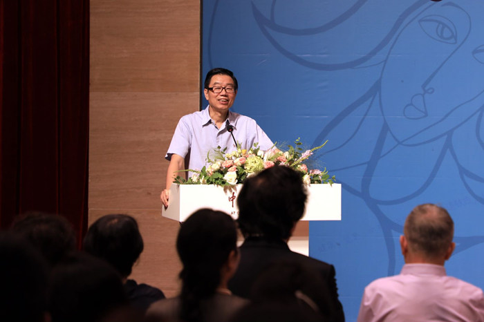 在这个展览里品味他的原色人生——张郎郎绘画展在中国美术馆举行