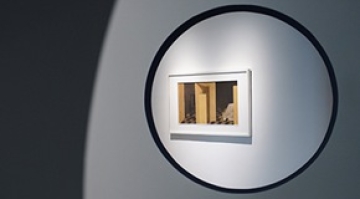透过圆窗，看见未来：在尹山湖美术馆，行走于徐累的“时间三体”
