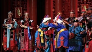 活态史诗《江格尔》唱响中国工艺美术馆 中国非物质文化遗产馆